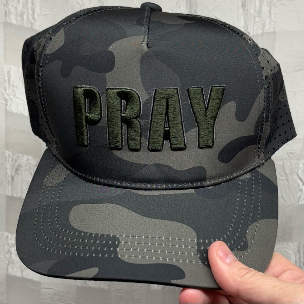 Camo pray embroidered hat